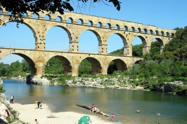 Bed and Breakfast Nimes En Garrigues Екстер'єр фото