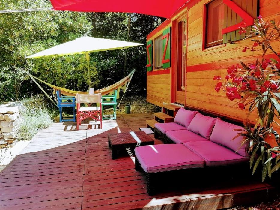 Bed and Breakfast Nimes En Garrigues Екстер'єр фото